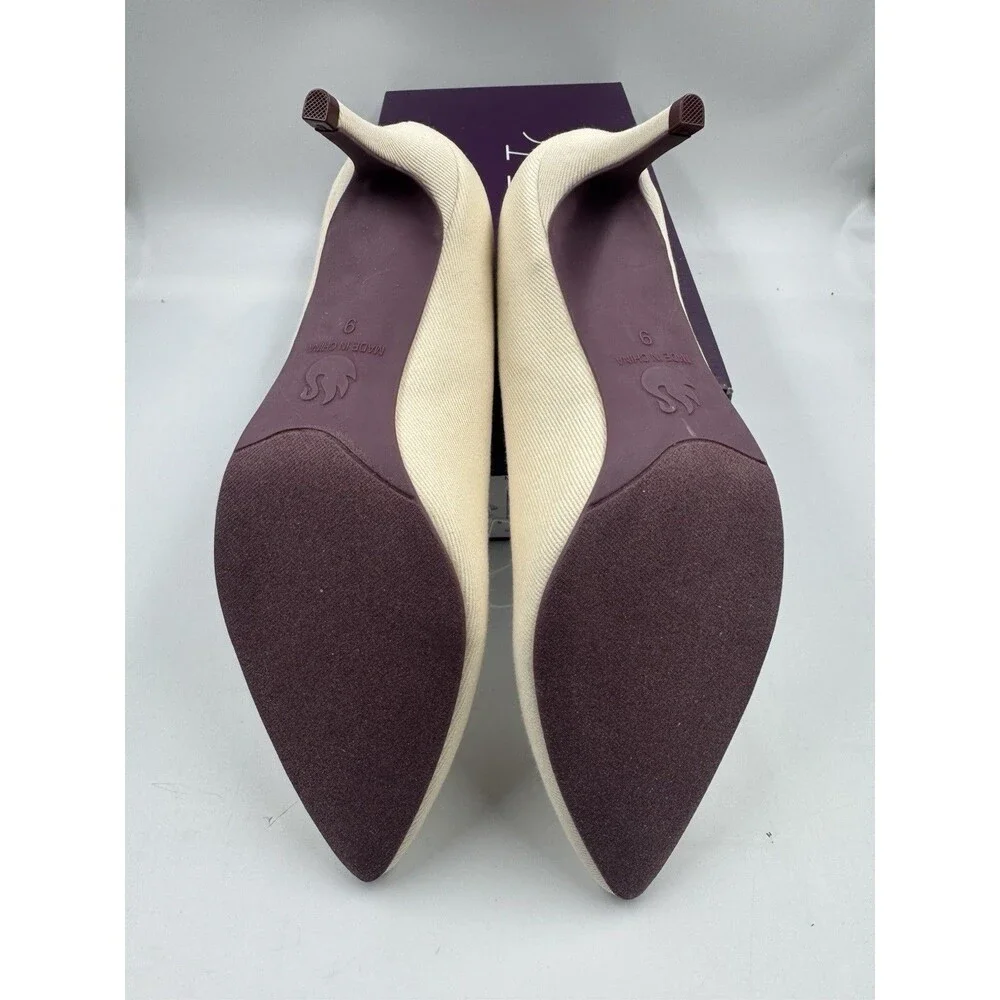 New Gloria Vanderbilt Women's Marilyn Pumps White Closed Toe Heels Sz 9 Shoes